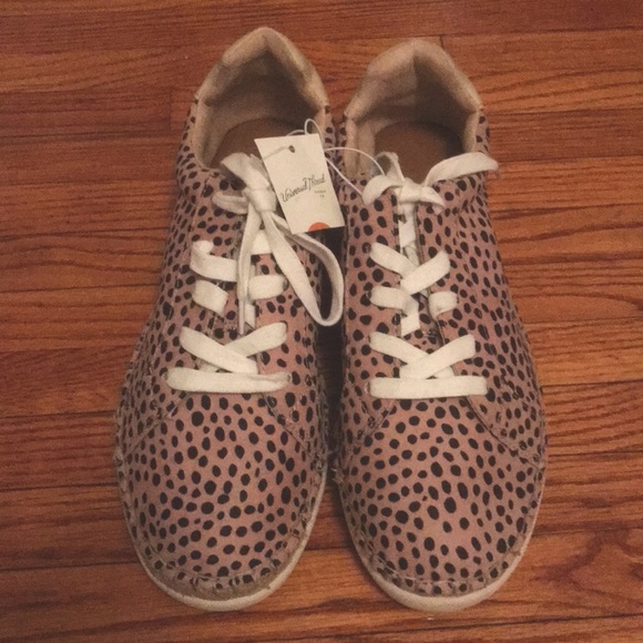 Shaelyn Espadrille Sneakers - Picture 9 of 11